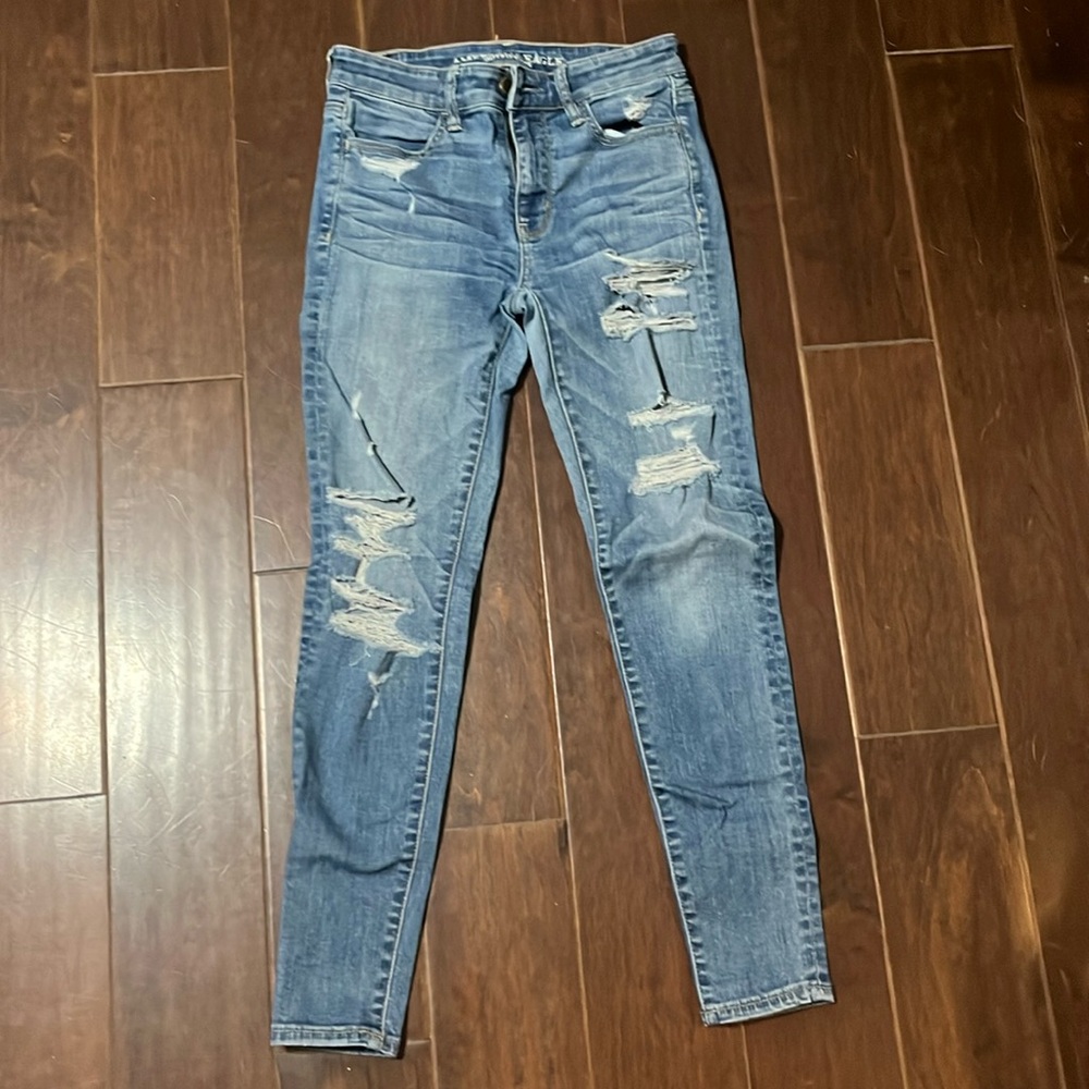 Ripped skinny jeans